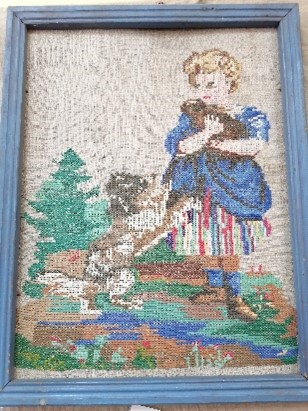 вышыўка у драўлянай рамцы